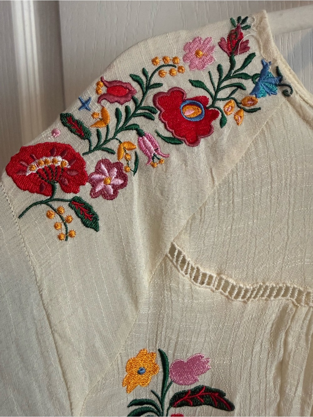 Umgee Cream Embroidered Ruffle Sleeve Tunic - Picture 3 of 8